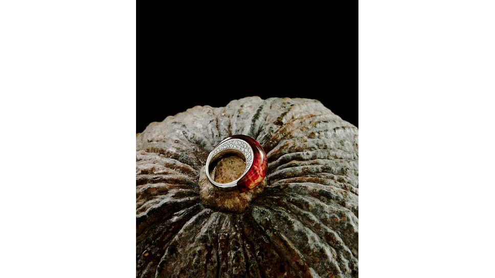 Кольцо Liza Borzaya «Янтарная комната» из белого золота с янтарем и бриллиантами
