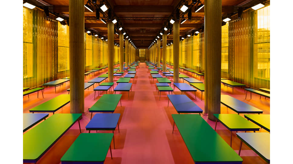 Miu Miu, SS26, Париж, сет-дизайн бюро AMO