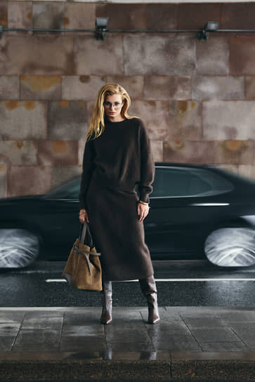 Шерстяные джемпер
и юбка, туфли, сапоги, сумка, Ell asay,
Bosco di Ciliegi