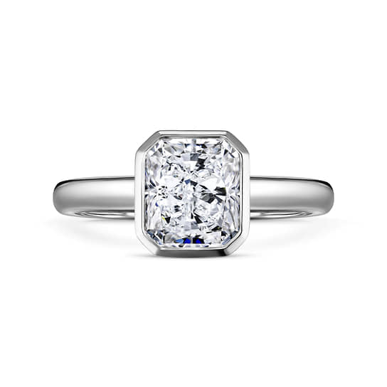 Кольцо-солитер из белого золота с бриллиантом огранки «радиант» весом 1,58 карата