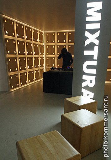 Интерьер клуба «Микстура»
