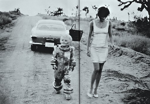 Питер Линдберг. «Хелена Кристенсен и пришелец, Калифорния», для итальянского Vogue, 1990 год, эстимейт &amp;#163;30–40 тыс.