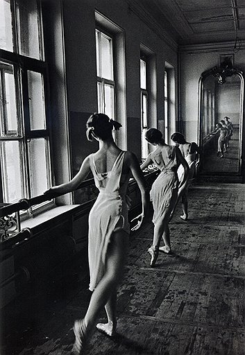 Корнелл Капа. «Балетная школа Большого театра, Москва», 1958 год, эстимейт &amp;#163;2–2,5 тыс.