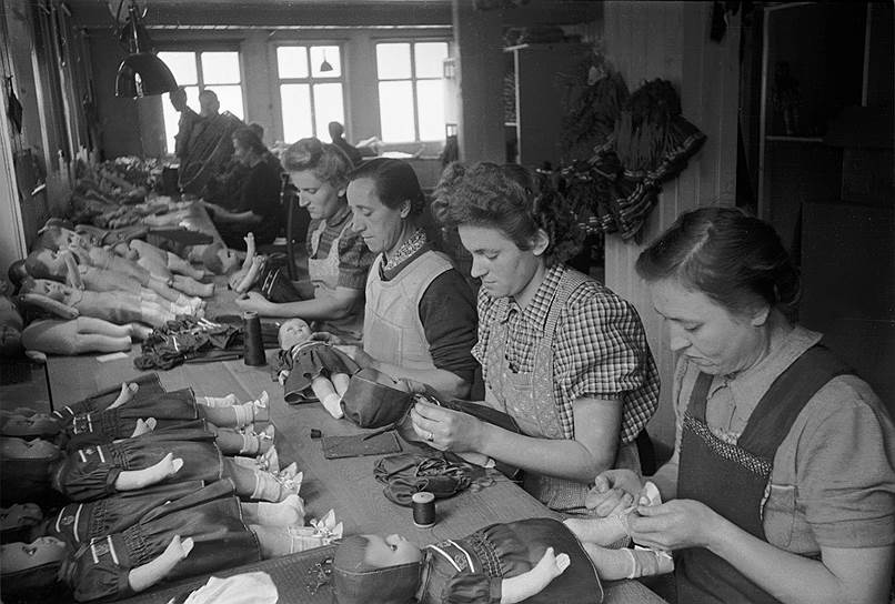 Кукольная фабрика в Зоннеберге, ГДР, 1950