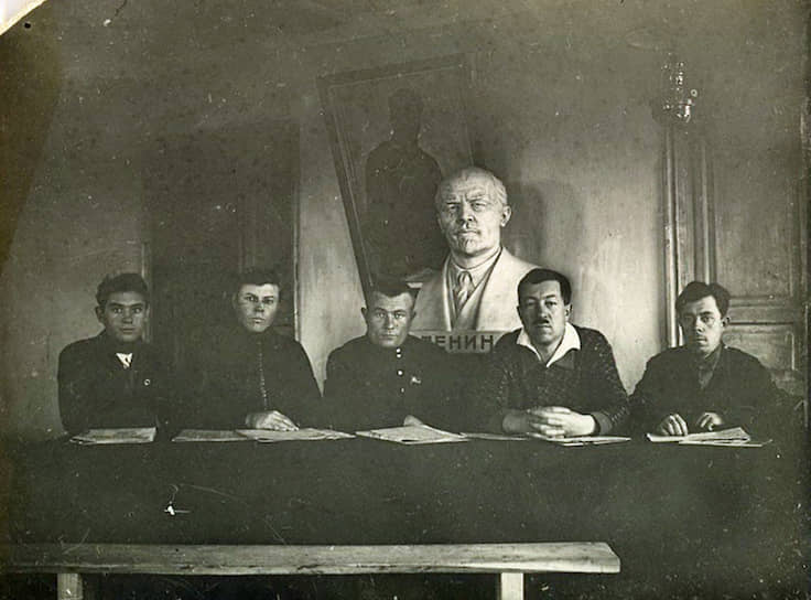 Правление колхоза, 1932
