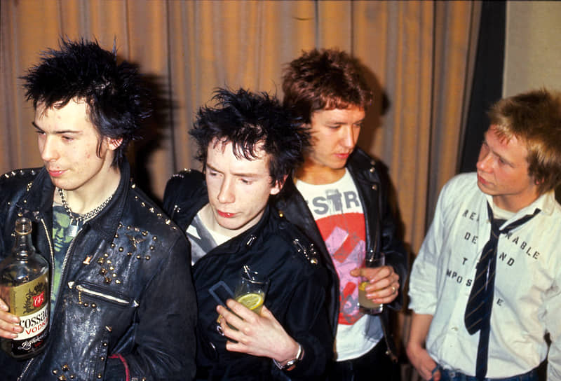 Sex Pistols. 1977
