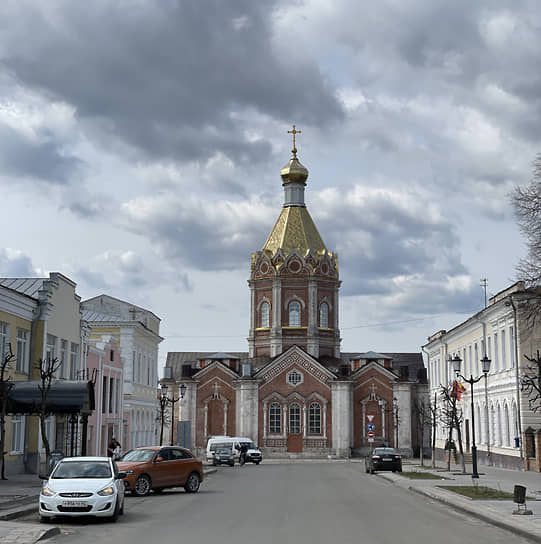 Собор Вознесения Господня, возводился на средства местных купцов и прихожан