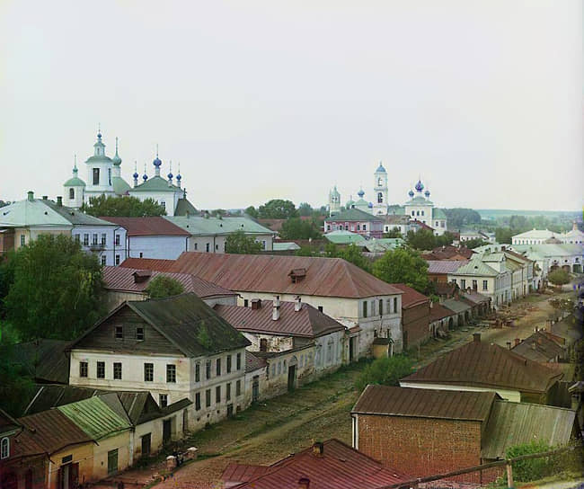 Вид на Торжок с крепостного вала. Съемка Сергея Прокудина-Горского, 1910