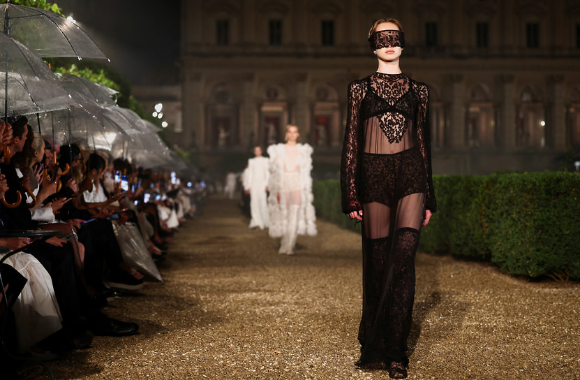 Показ коллекции Cruise 2026 от Dior
