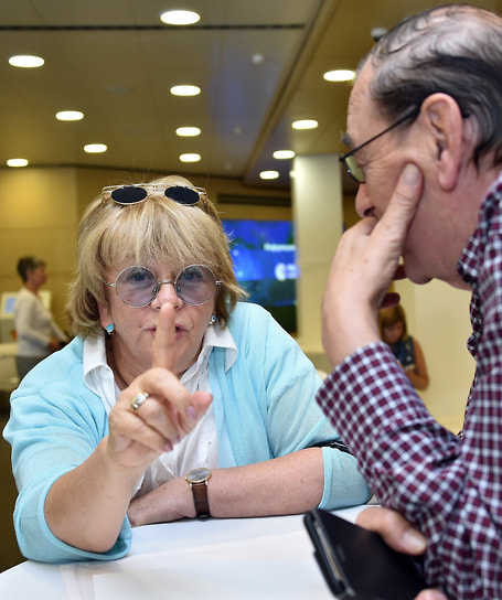 В 1999 году режиссер основала некоммерческую киностудию «Позитив-фильм»