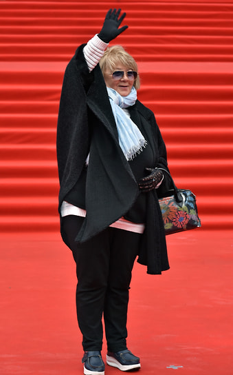 В 2020–2021 годах совместно с режиссером Андреем Добровольским руководила мастерской жанрового кино