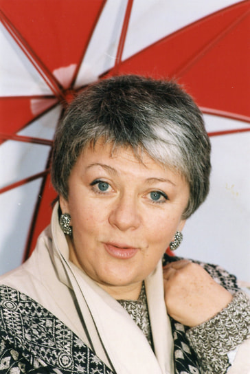 В 1972 году будущий режиссер направила председателю Госкино СССР Филиппу Ермашу письмо с инициативой создания детского юмористического киножурнала «Фитилек» (по аналогии с сатирическим киножурналом «Фитиль», выходившим с 1962 года). Союз кинематографистов СССР заменил название на «Ералаш», первая серия вышла в 1974 году. Алла Сурикова сняла для программы два сюжета: «Ну кто же так рисует?!» (1977, выпуск №13) и «Врешь ты все!» (1996, выпуск №112)