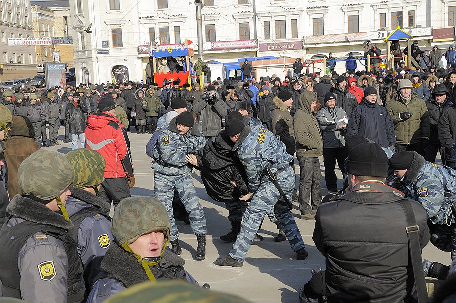 Жестокий разгон в 2008 году митинга против повышения таможенных пошлин на ввоз иномарок привел к образованию в Приморье протестного движения