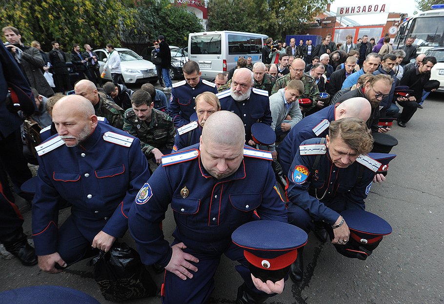 Во время акции протеста против выставки Марата Гельмана на &quot;Винзаводе&quot; 
