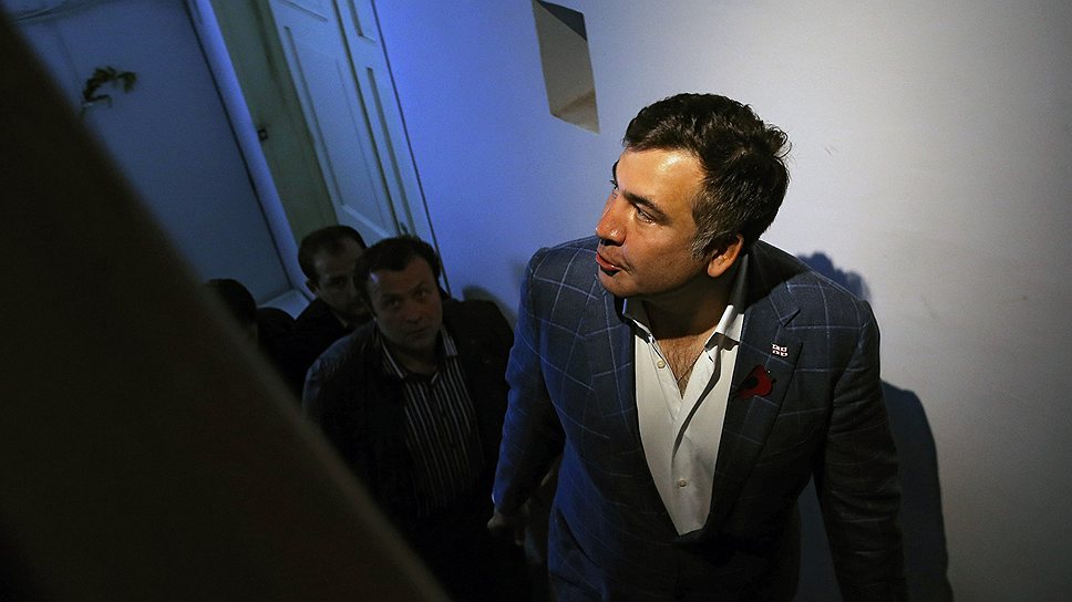 За девять лет Михаил Саакашвили прошел путь от всенародного любимца до ненавидимого большинством тирана