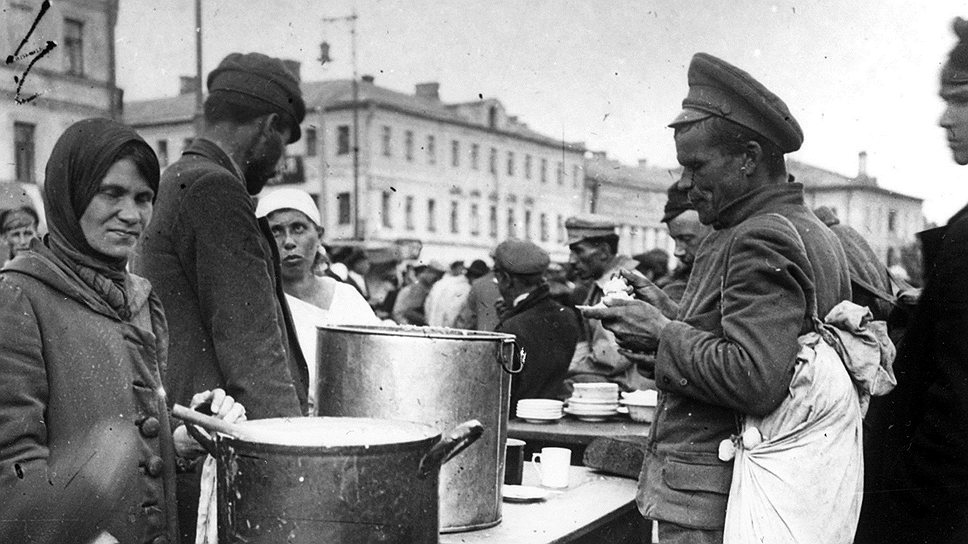 Традиция готовить малополезную пищу из самых дешевых ингредиентов прошла в России долгую проверку временем