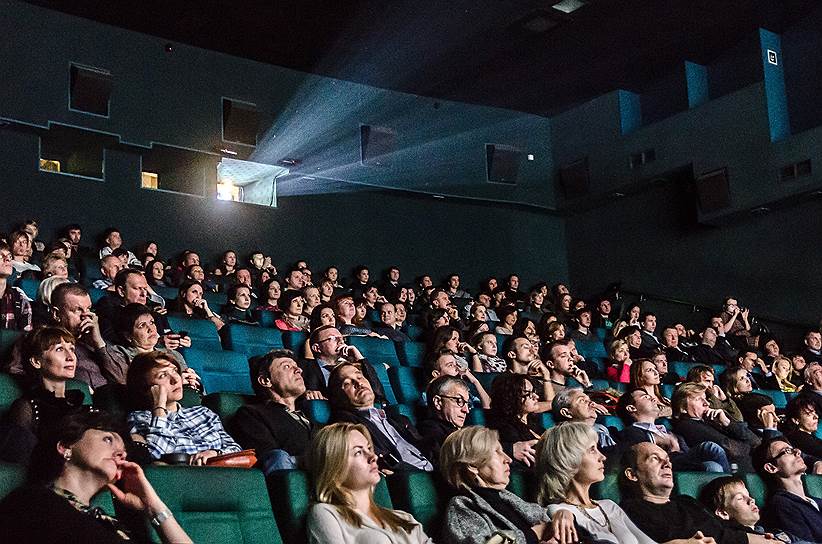 Слушать нецензурную лексику с большого экрана может стать прерогативой посетителей кинофестивалей