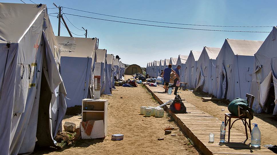 Когда в палаточных лагерях в Ростовской области стало слишком тесно, многие беженцы решились уехать на Дальний Восток 

