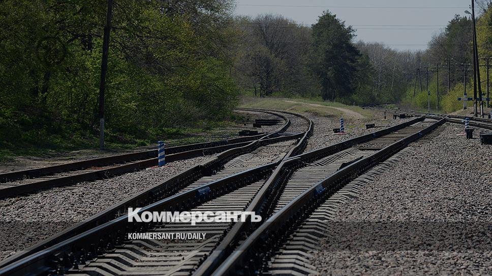 Металлические дороги. ЖД дорога. ЖД ветка. Железнодорожные линии. Двухпутная железная дорога.