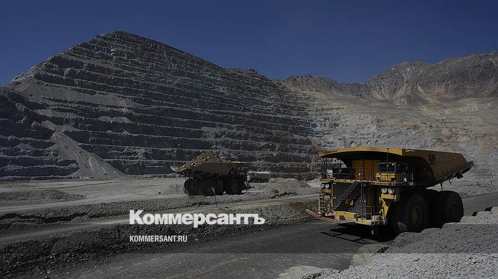 Mining licenses. Горнодобывающая промышленность Чили. Шахта Эль-Теньенте, Чили. Amur Minerals. Mining Operation.