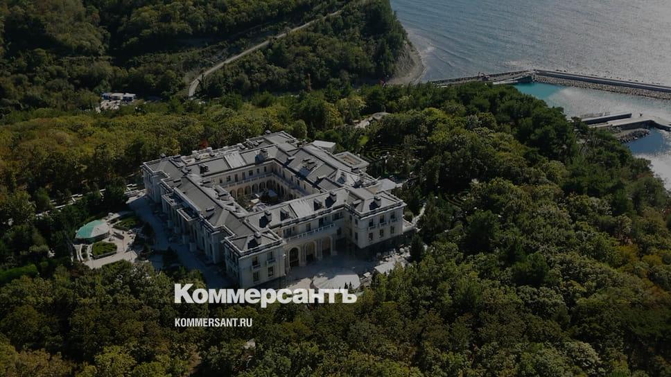 Дворцы геленджика фото Кремль отказался назвать владельцев дворца из расследования Навального - Коммерс