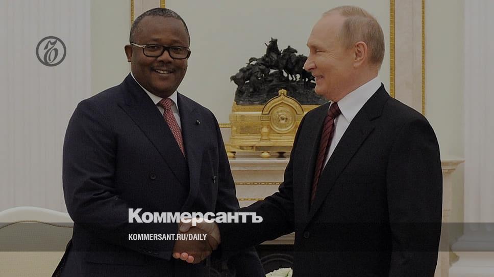 Сотрудники посольства РФ в Габоне стали свидетелями попытки госпереворота Говори