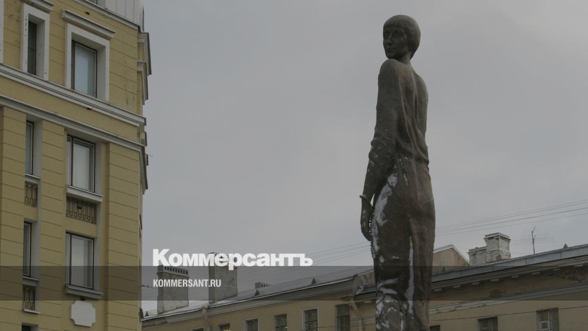 Исчезнувший спб. Памятник жертвам политических репрессий Санкт-Петербург Шемякин. Памятник Анне Ахматовой в Санкт-Петербурге. Памятник Ахматовой кресты.