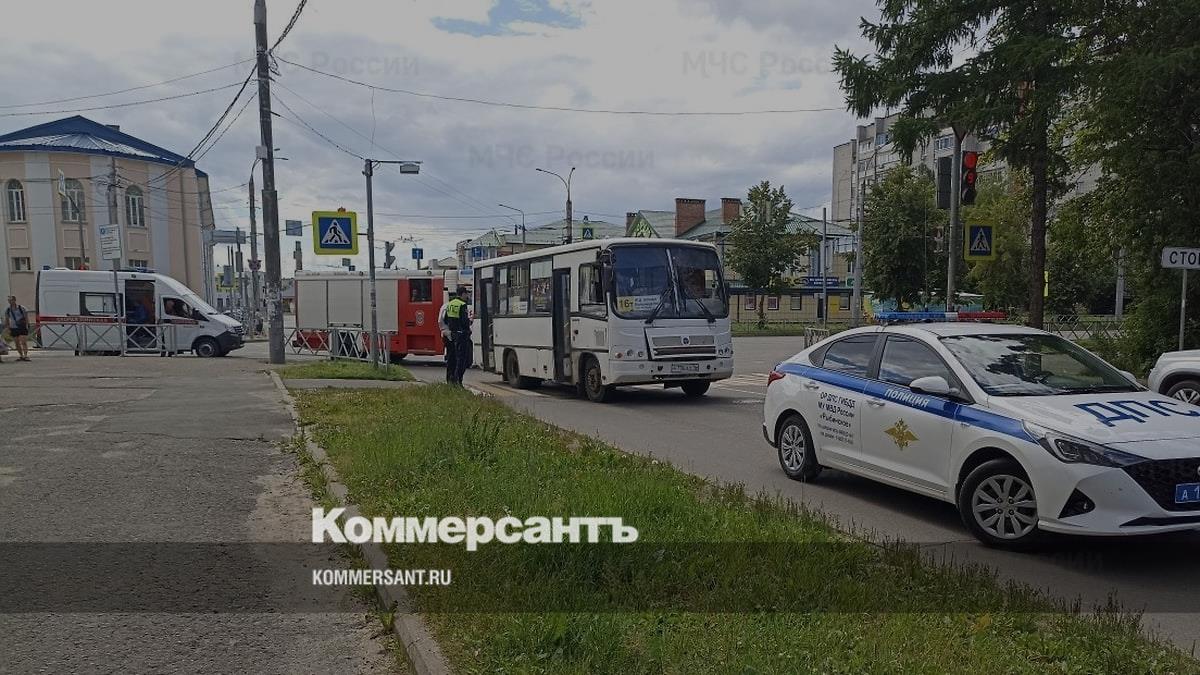 В рыбинске маршрутка сбила пешехода