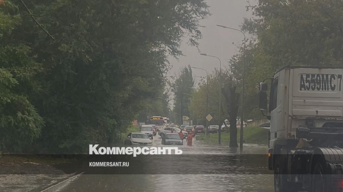 В Ростове частично перекрыто движение по ул. Оганова – Коммерсантъ Ростов -на-Дону