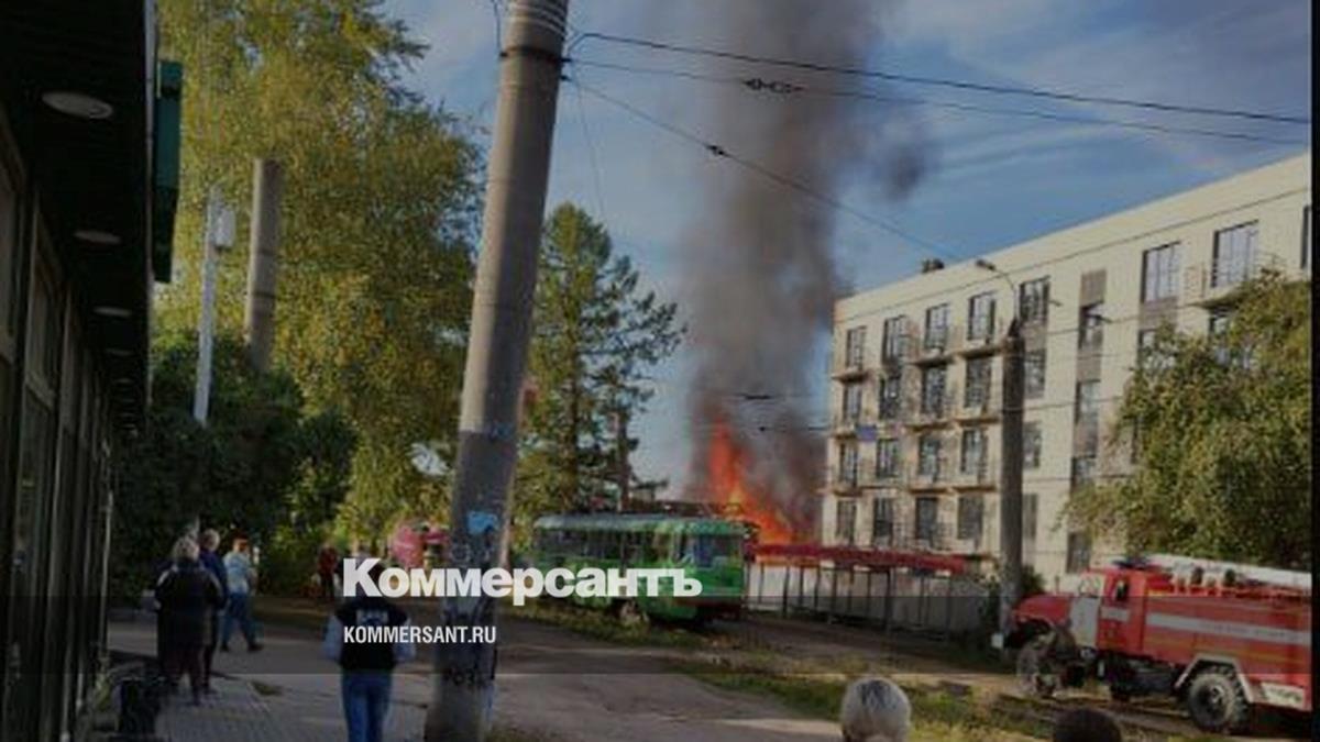 Нежилой дом сгорел на улице Халтурина в Ижевске – Коммерсантъ Ижевск