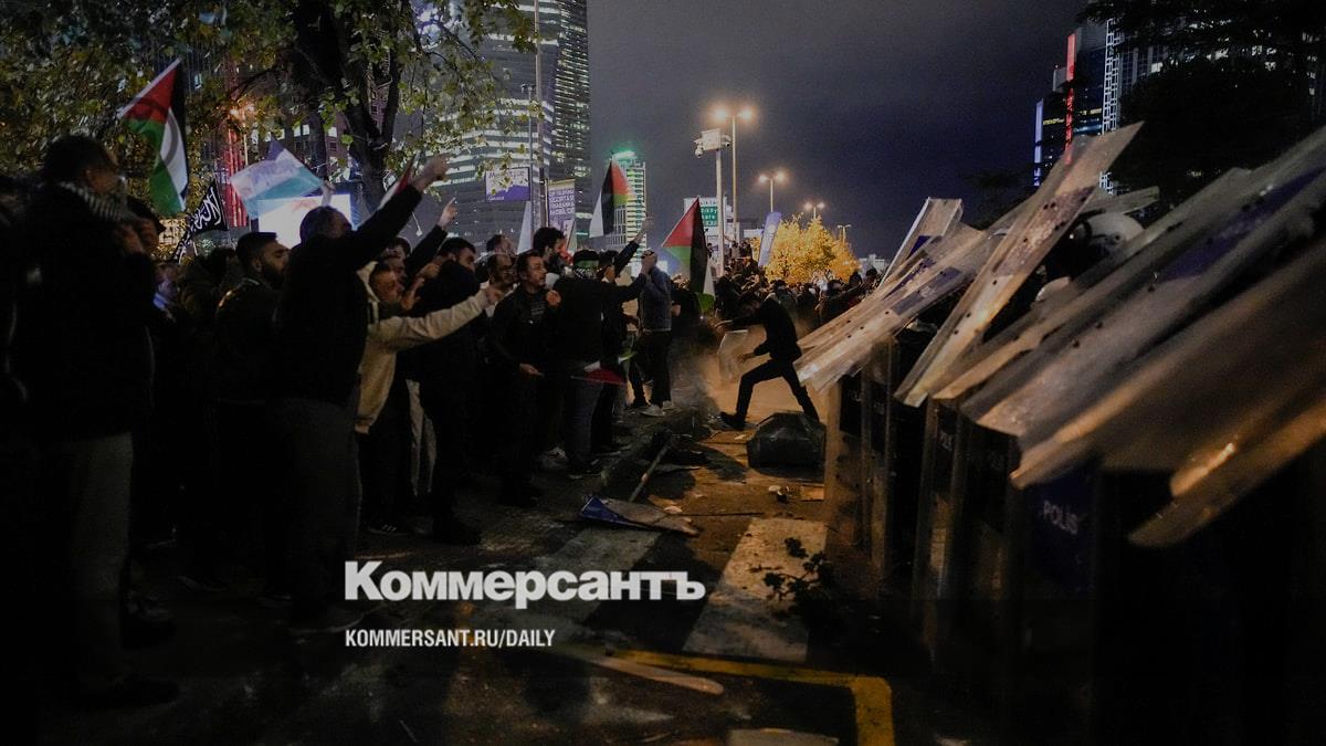 Полмира не поверило в израильскую версию о том, что разрушившая больницу в  Газе ракета была палестинской