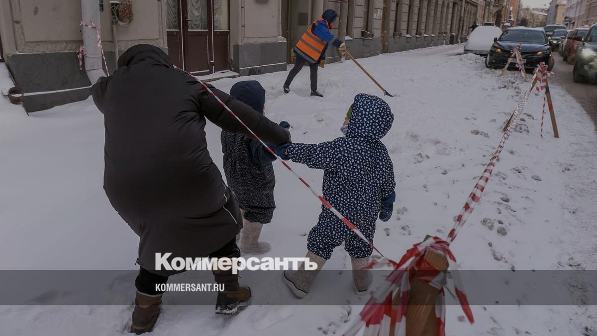 Более 100 петербуржцев получили травмы на улицах города за сутки –  Коммерсантъ Санкт-Петербург