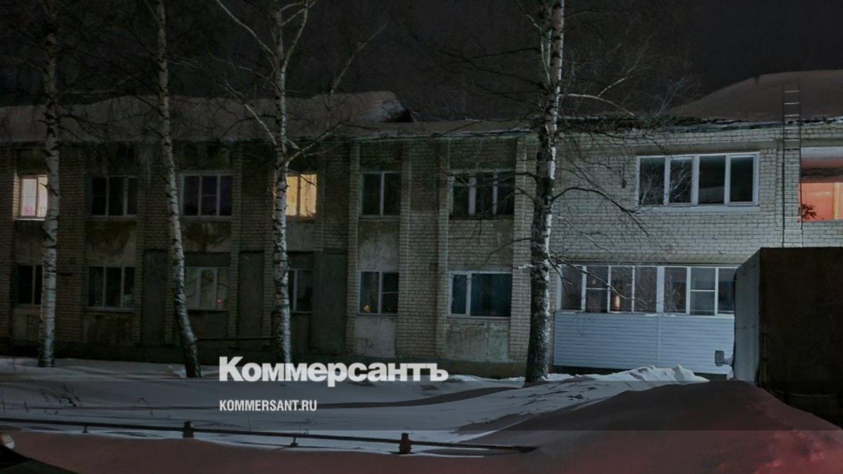 Жильцы дома с рухнувшей крышей в Ростовском районе эвакуированы –  Коммерсантъ Ярославль