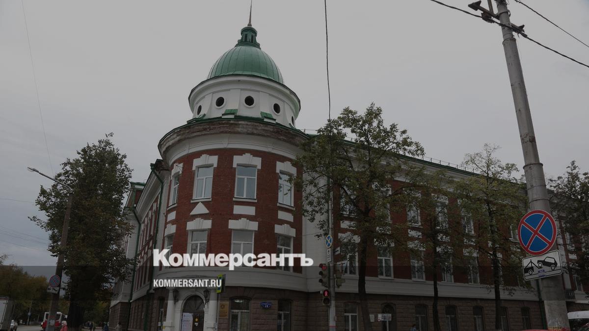 Пермский гуманитарно-педагогический университет купит учебный комплект ...