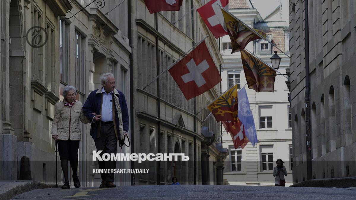 Фонд швейцарии. Пенсионеры в Швейцарии. Пенсионная система Швейцарии. Пенсионное обеспечение в Швейцарии. Старики в Швейцарии.