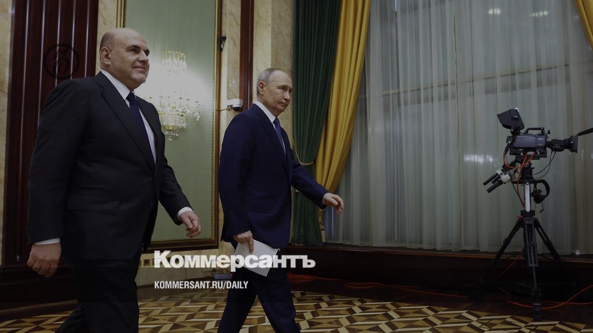 Репортаж Андрея Колесникова о том, как Владимир Путин простился с уходящим  в отставку кабинетом министров