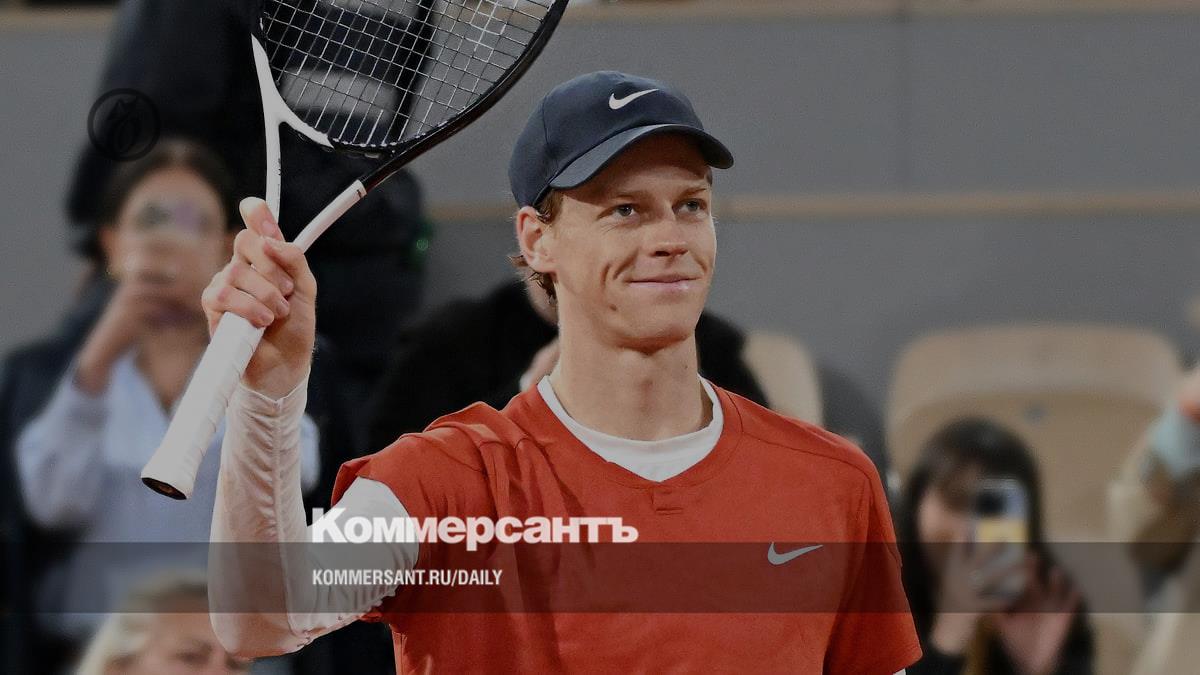 Янник Синнер вылетела ракетка