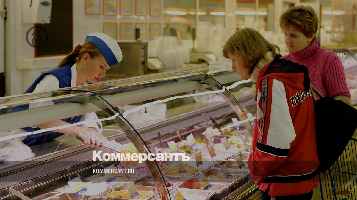 Из «Перекрестка» в Петербурге изъяли 14 кг продукции после «обеда» воробьев  – Коммерсантъ Санкт-Петербург