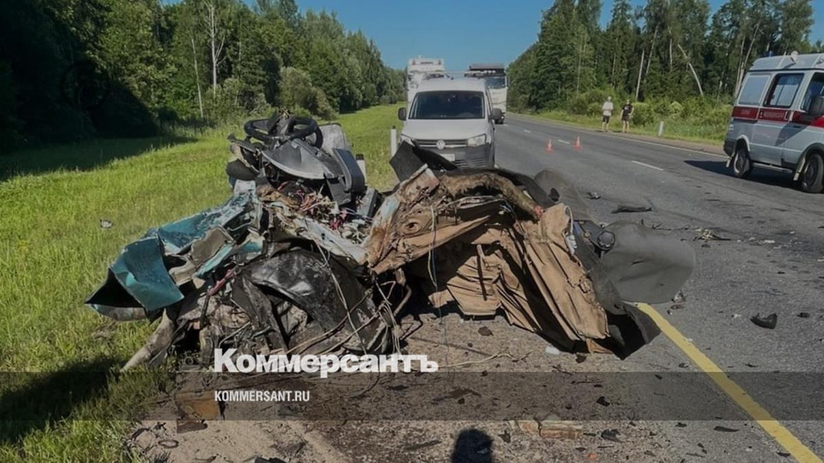 Восемь человек пострадали и один погиб в лобовом ДТП в Кингисеппском районе  – Коммерсантъ Санкт-Петербург