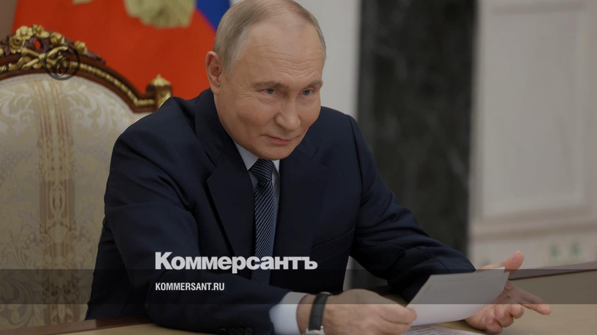 Путин в Кремле поздравил военных с успешным испытанием «Орешника»