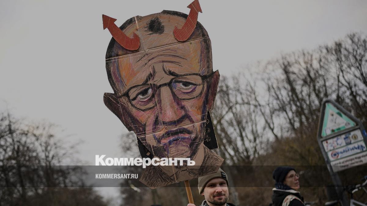 На митинг в Берлине против сотрудничества ХДС и АдГ вышли 160 тысяч человек