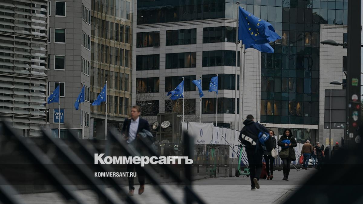 Главы МИД ЕС утвердили 16-й пакет санкций против России