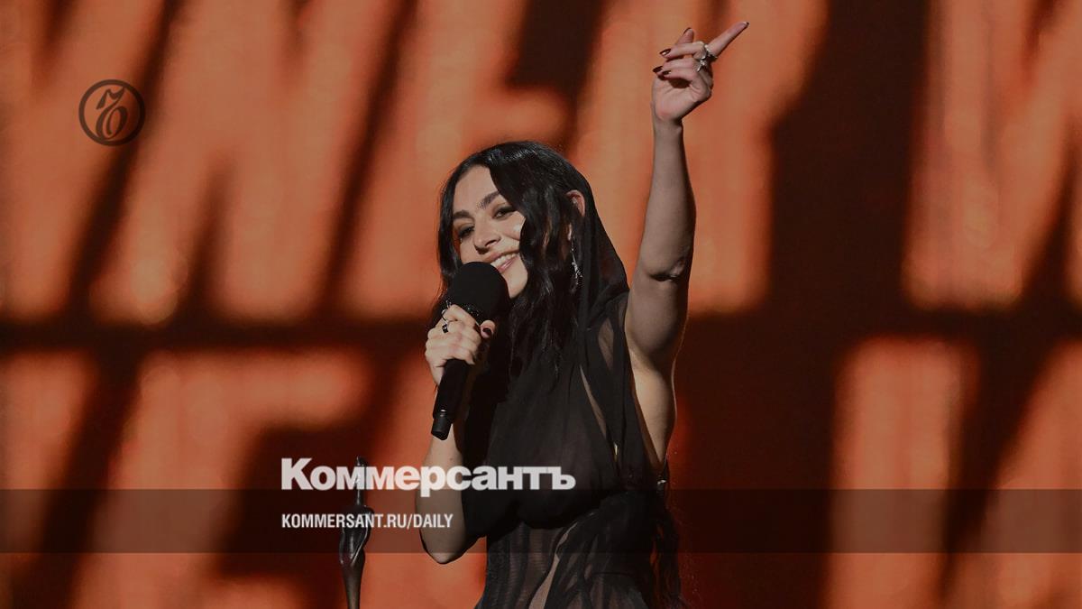 Чарли XCX стала триумфатором BRIT Awards