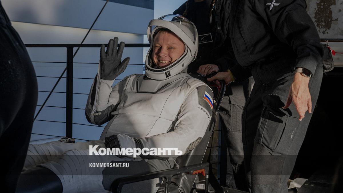 Корабль Crew Dragon с российским космонавтом Горбуновым успешно сел во Флориде