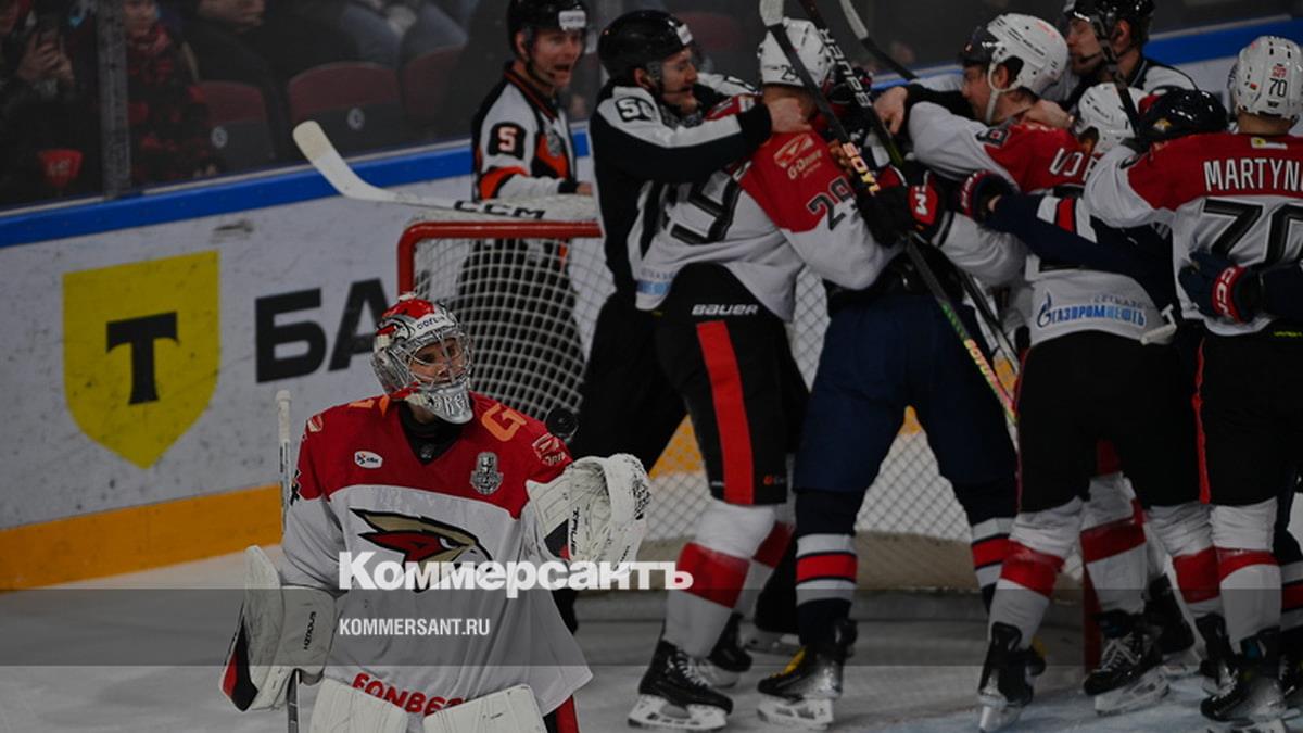 «Авангард» увеличил отрыв от «Металлурга» в серии play-off КХЛ