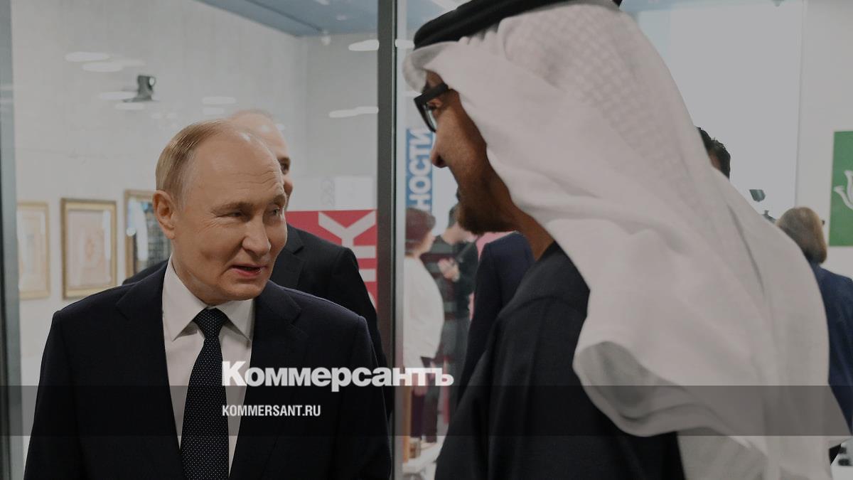 Президент ОАЭ поздравил Владимира Путина с наступающим Днем Победы