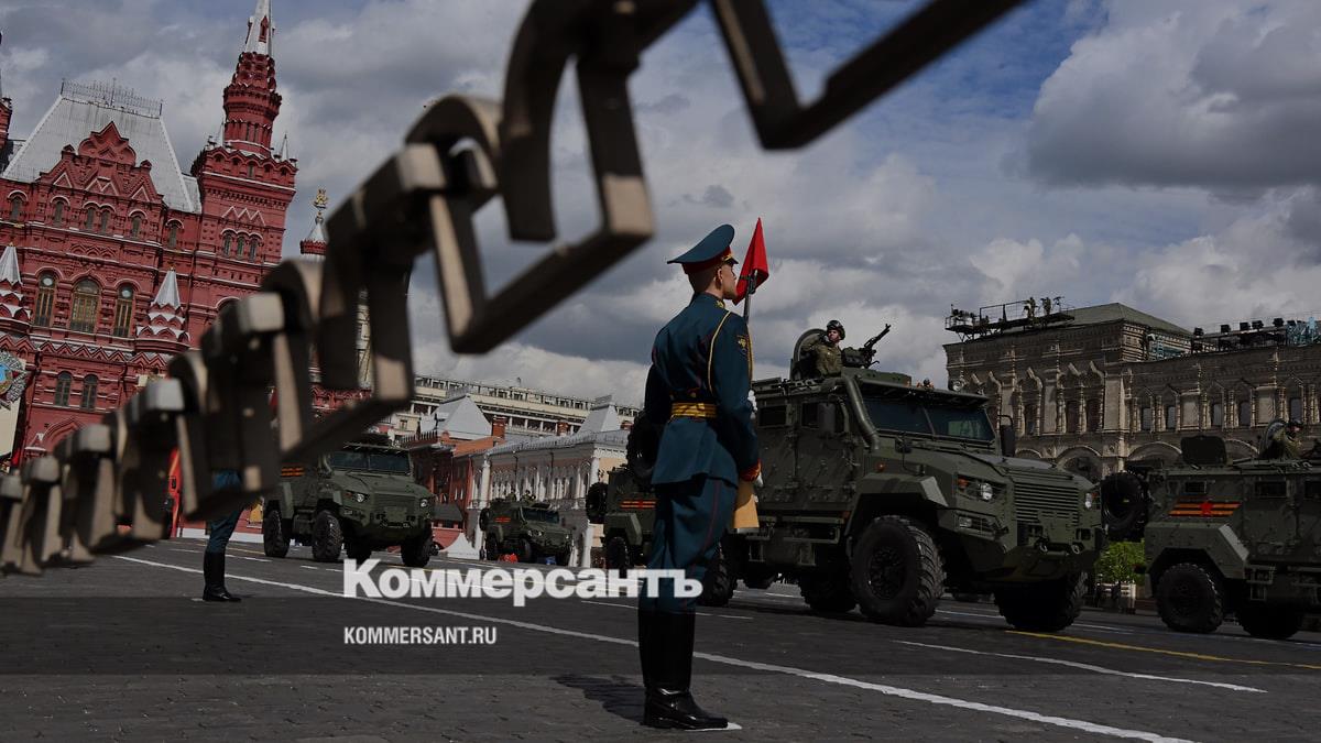 В параде на Красной площади принял участие расчет бойцов СВО