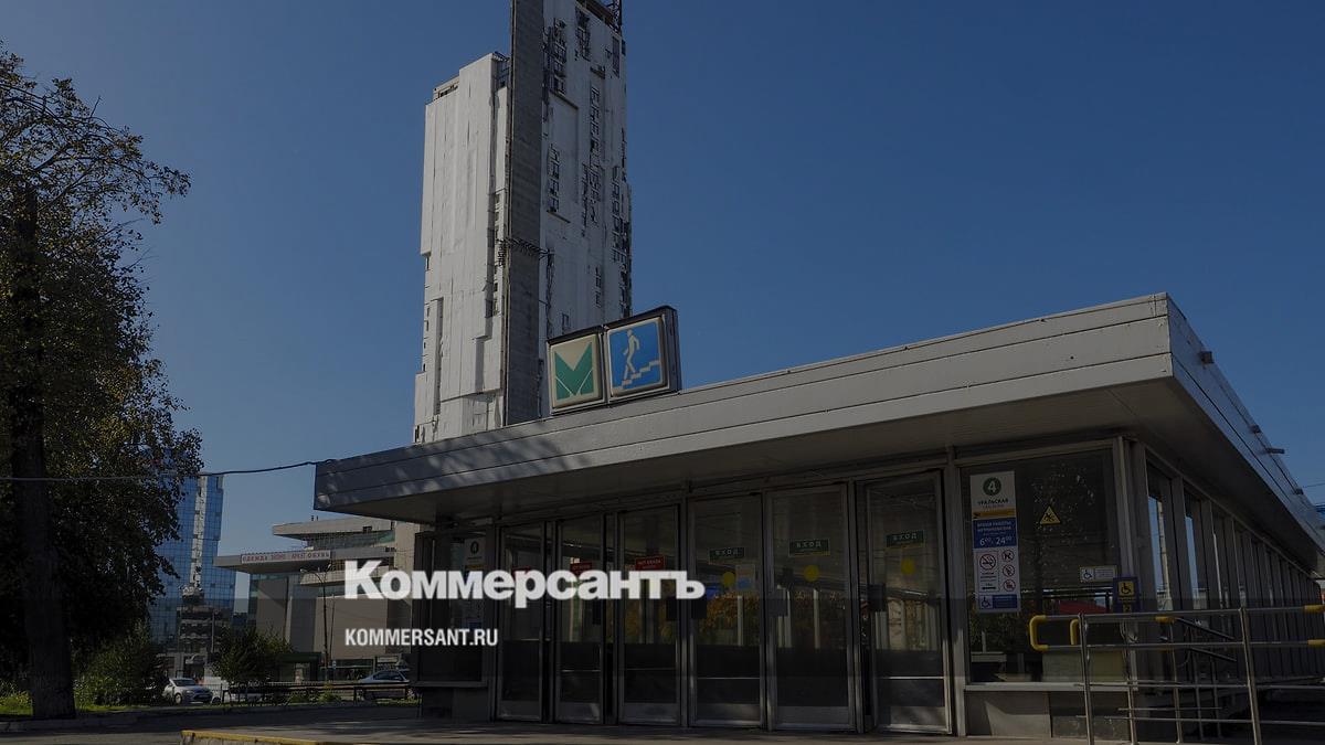 Захватывающие моменты спорта в сердце Екатеринбурга: Фотовыставка «Спорт в мгновениях» открылась в метро!