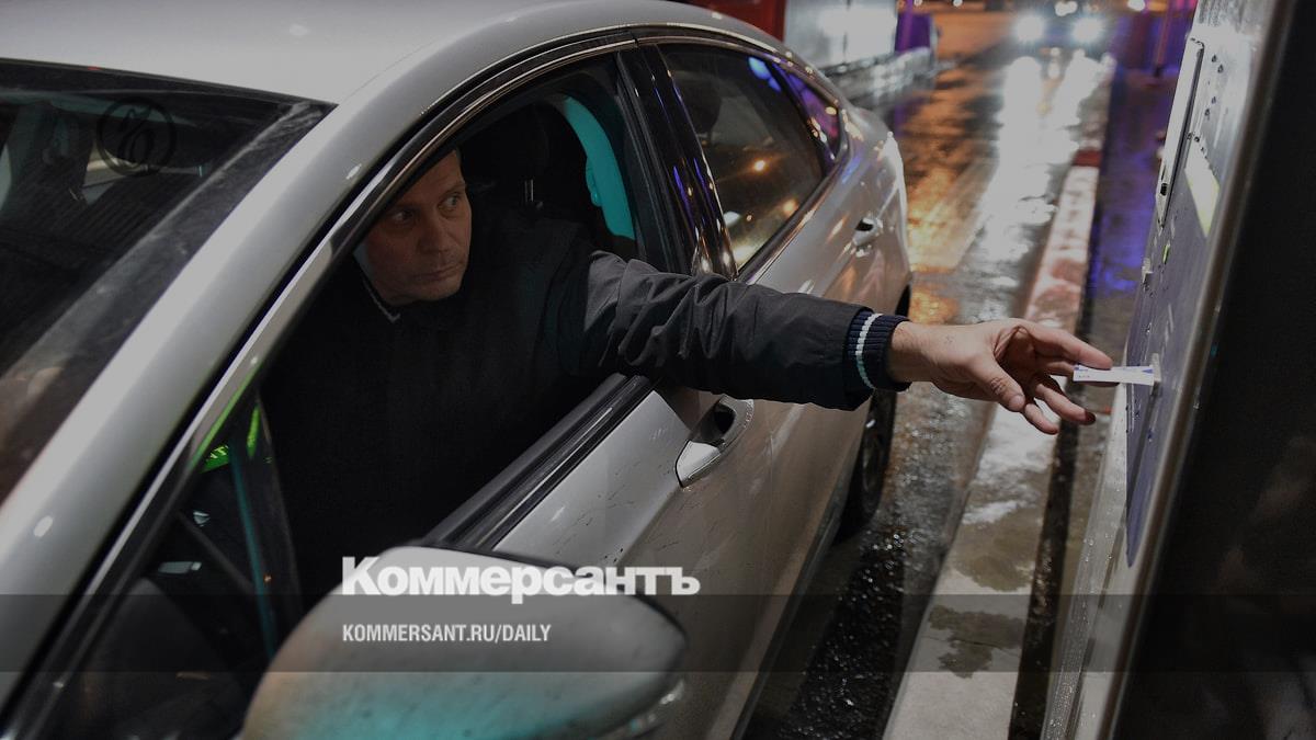 Комитет Госдумы предложил отклонить поправки о бесплатном проезде по платным дорогам