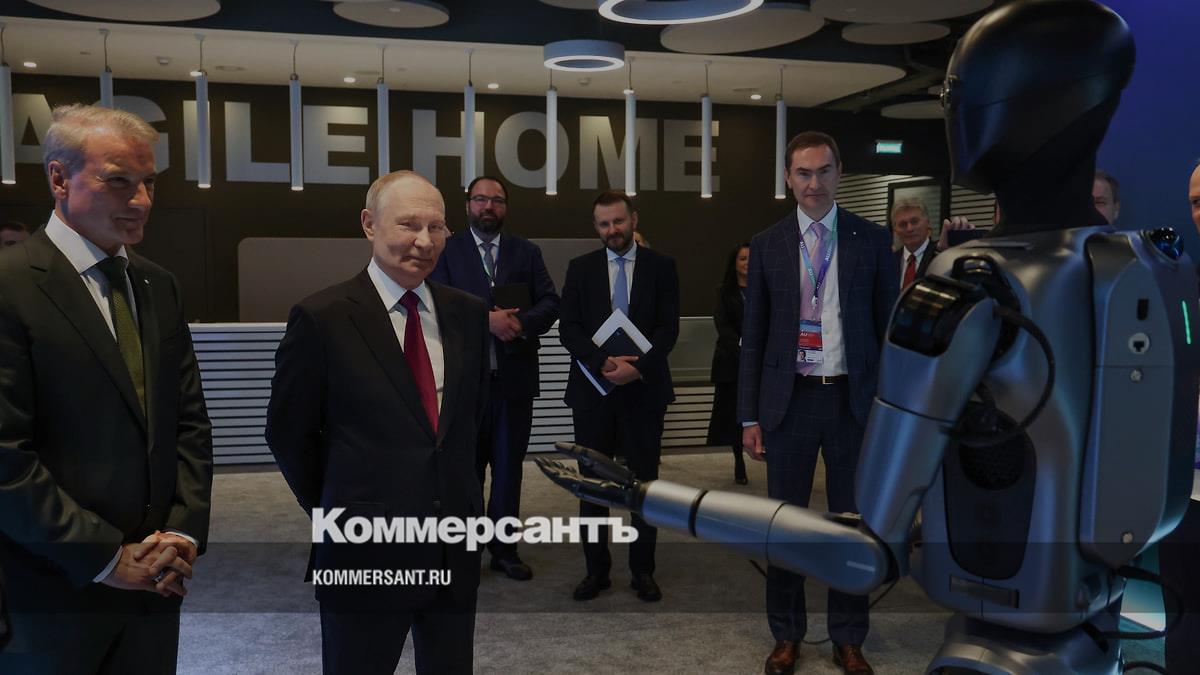 Путин оценил танец человекоподобного робота от «Сбера»